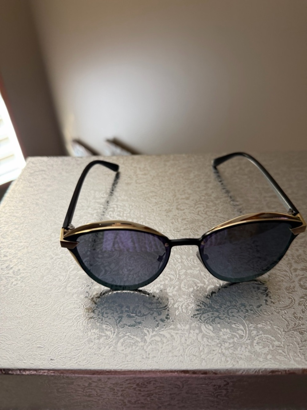 Women's Black and Gold Round Sunglasses